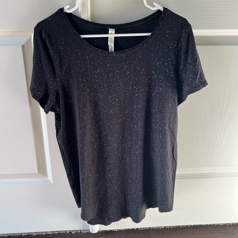 Lululemon Women’s Black Speckle T-Shirt